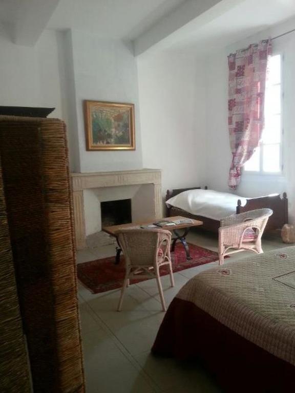 Le Richelieu Bed and Breakfast Uzès Buitenkant foto